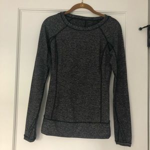 Lululemon long sleeve size 4